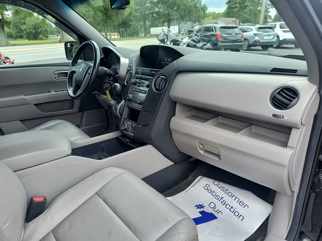 2014 Honda Pilot - $10,999