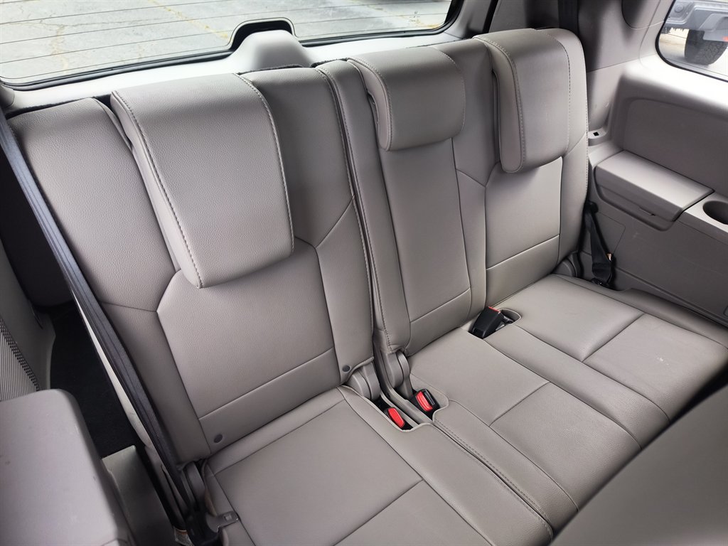 2014 Honda Pilot - $10,999