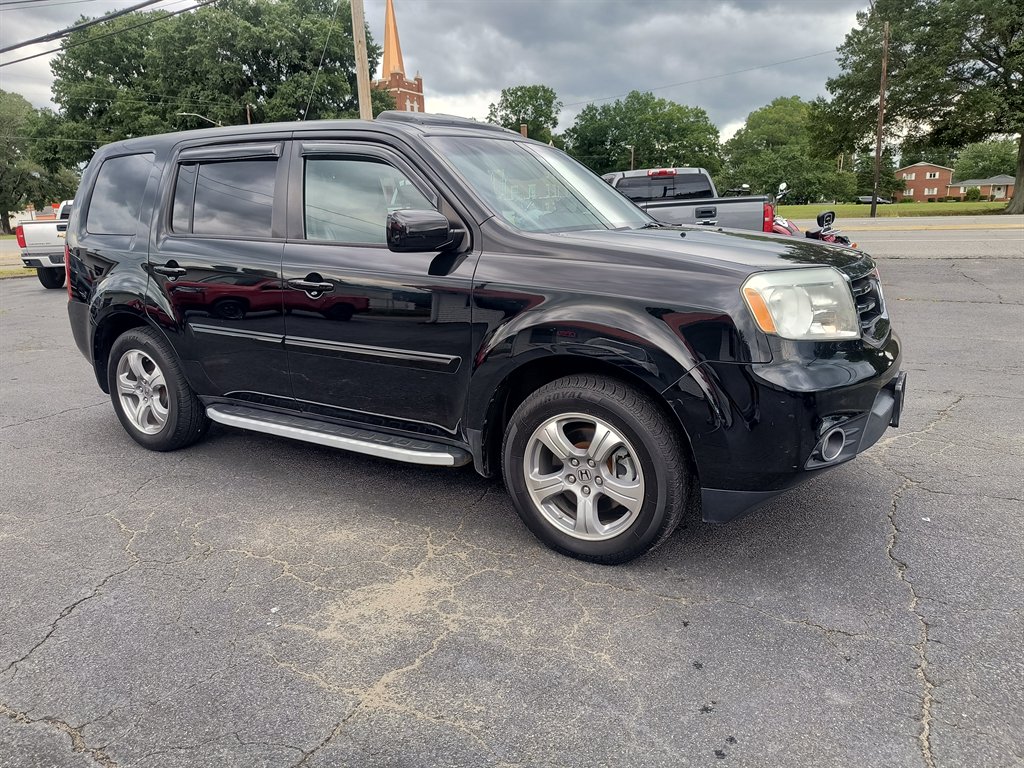 2014 Honda Pilot - $10,999