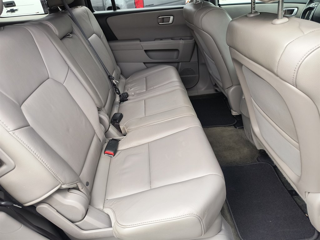 2014 Honda Pilot - $10,999