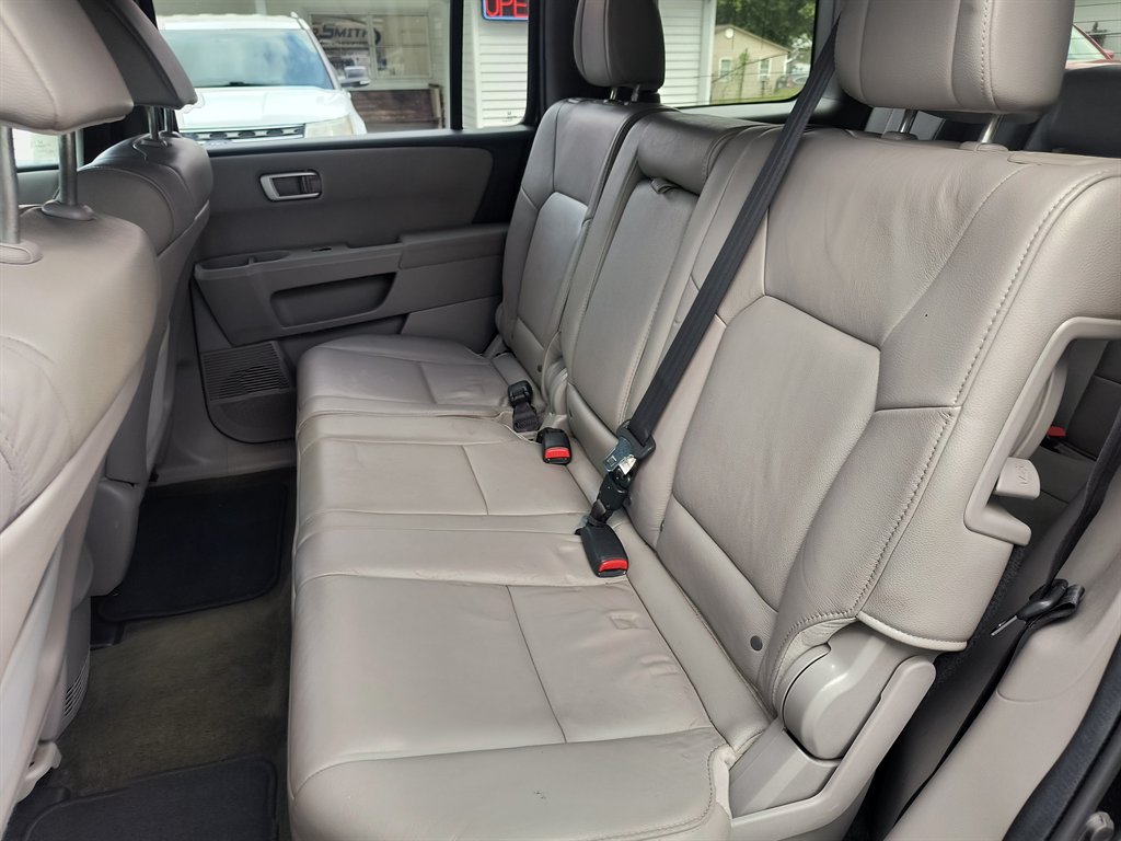 2014 Honda Pilot - $10,999