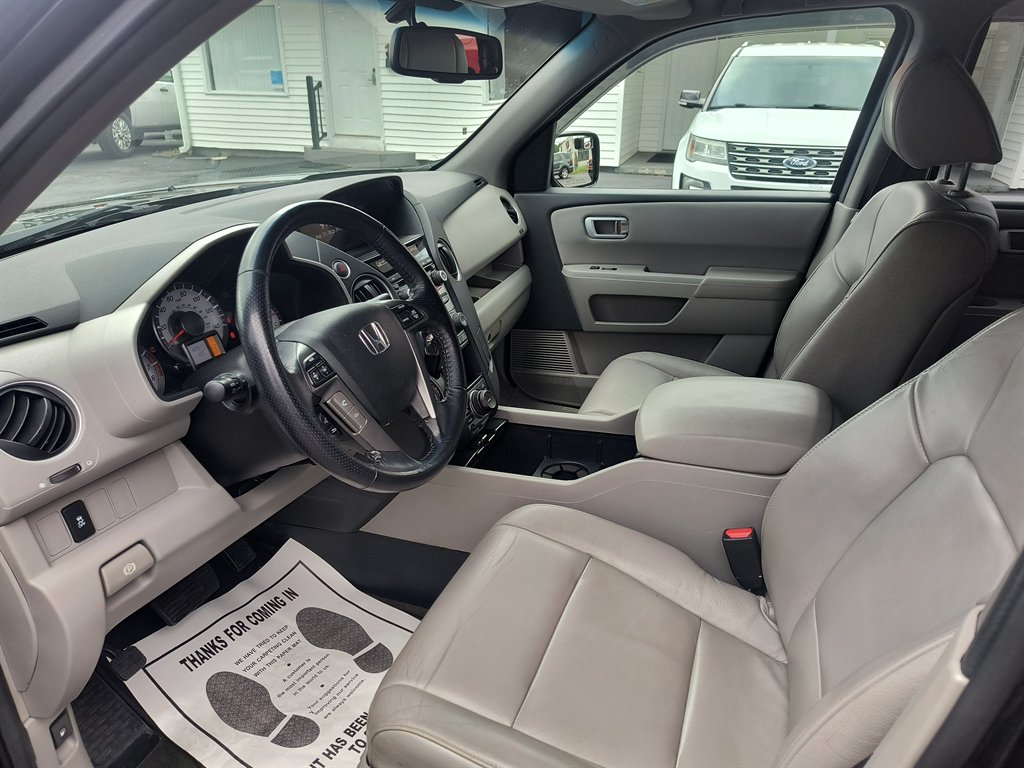2014 Honda Pilot - $10,999