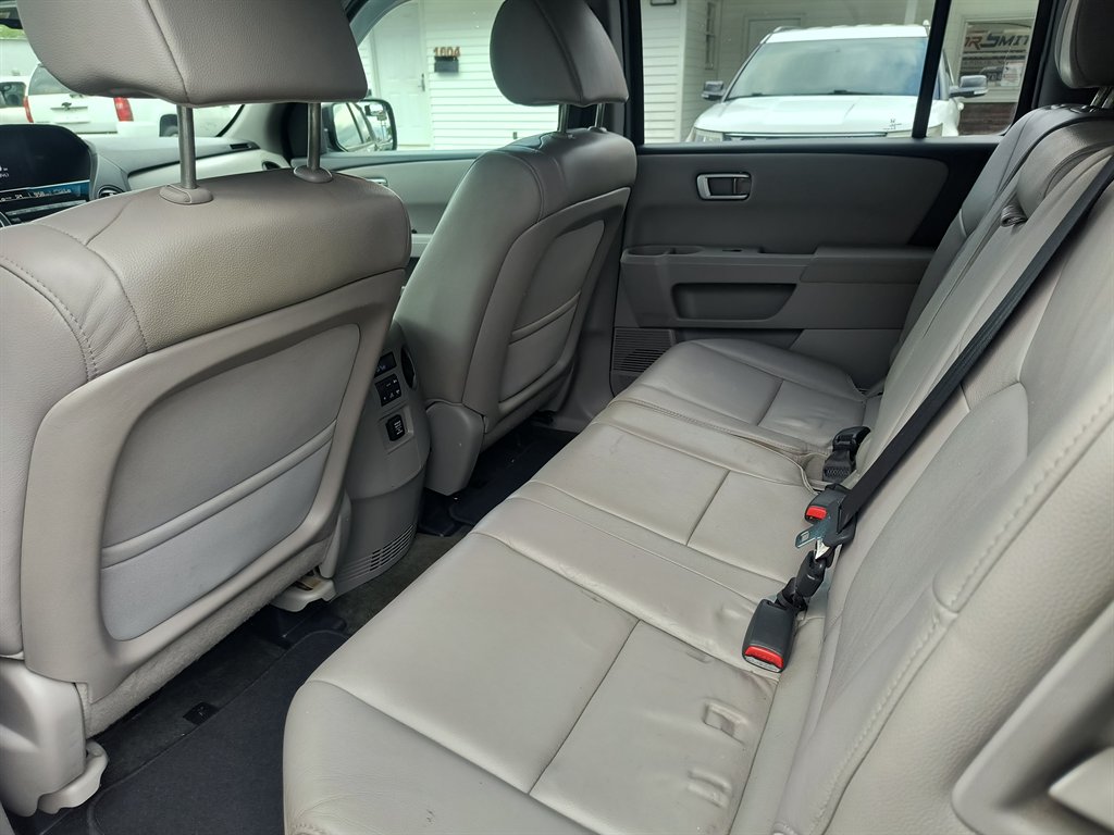 2014 Honda Pilot - $10,999