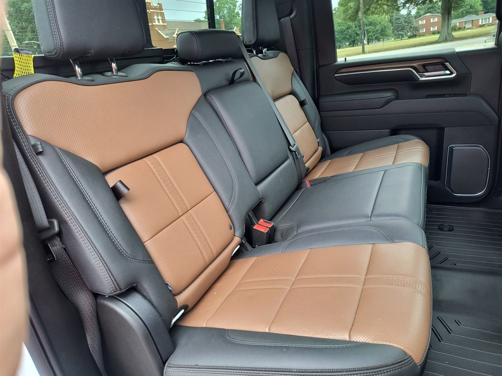 2025 Chevrolet Silverado 2500HD High Country photo 38