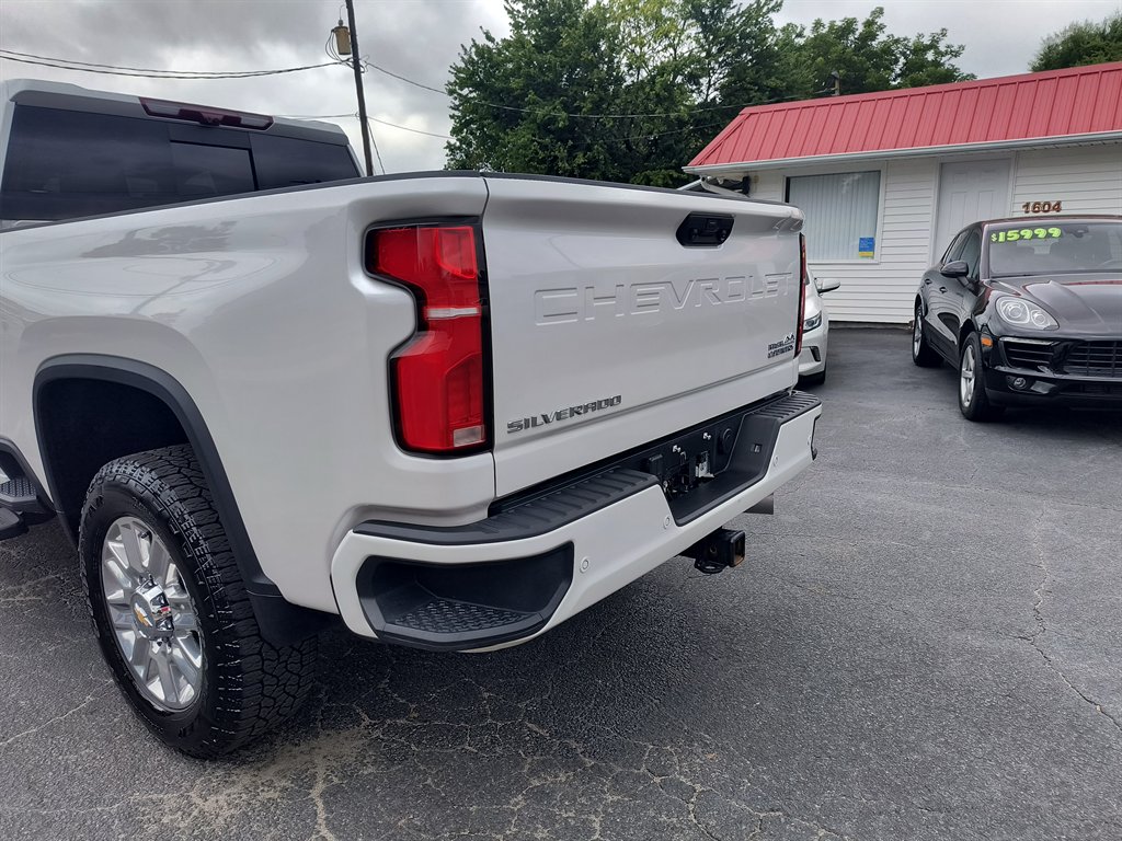 2025 Chevrolet Silverado 2500HD High Country photo 5
