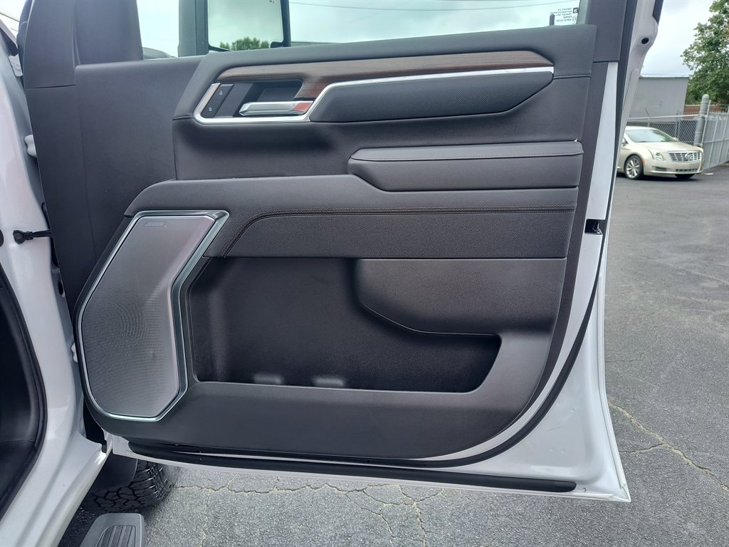 2025 Chevrolet Silverado 2500HD High Country photo 37