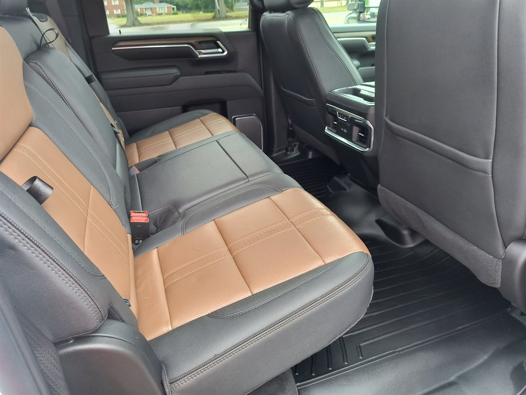 2025 Chevrolet Silverado 2500HD High Country photo 39