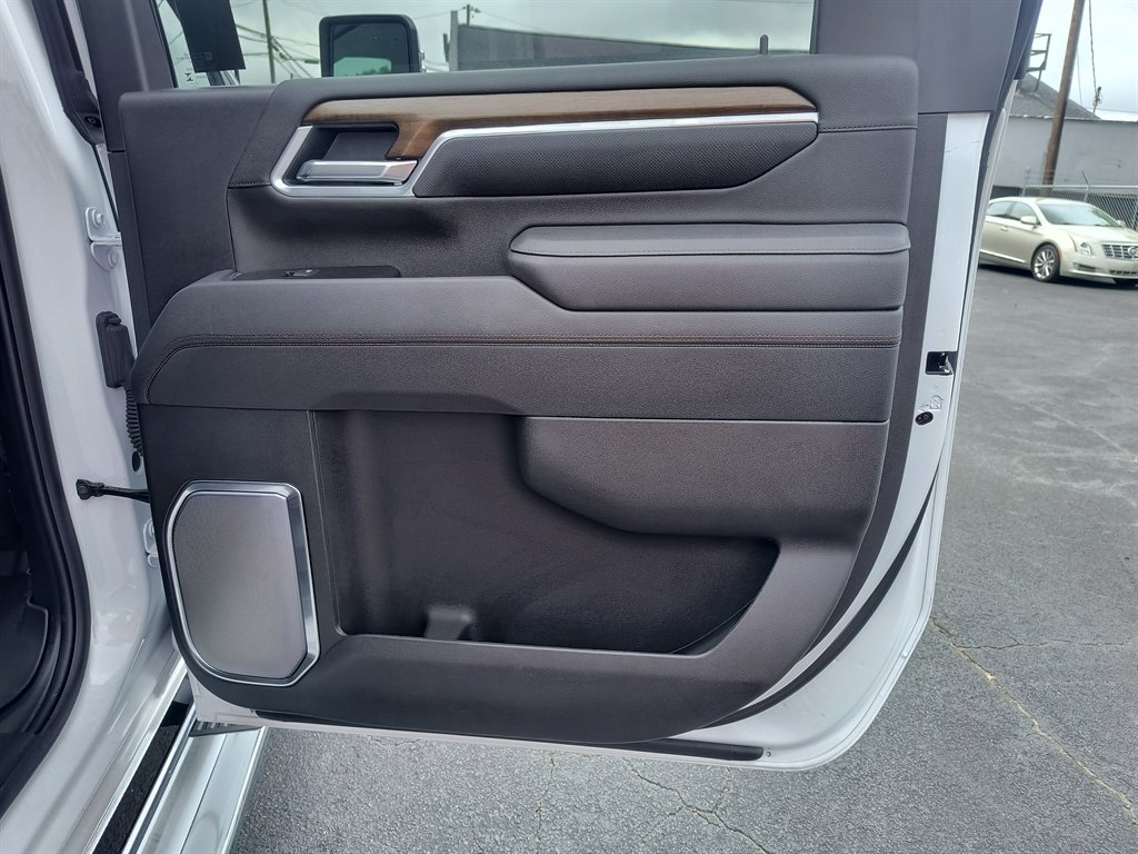 2025 Chevrolet Silverado 2500HD High Country photo 42