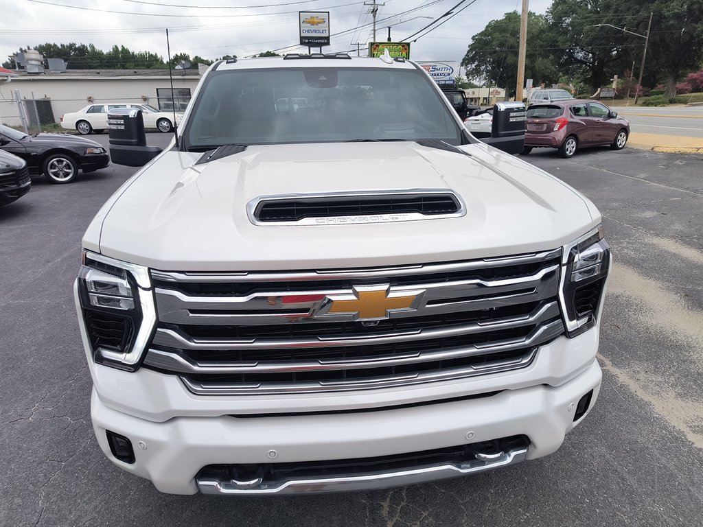 2025 Chevrolet Silverado 2500HD High Country photo 13