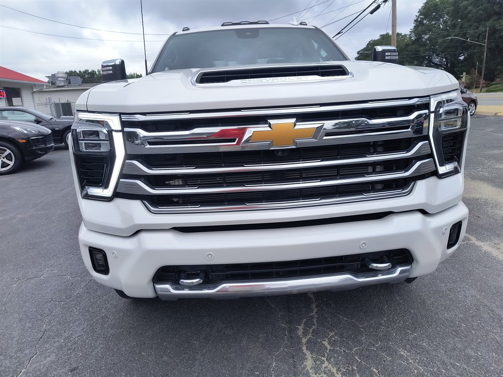 2025 Chevrolet Silverado 2500HD High Country photo 12