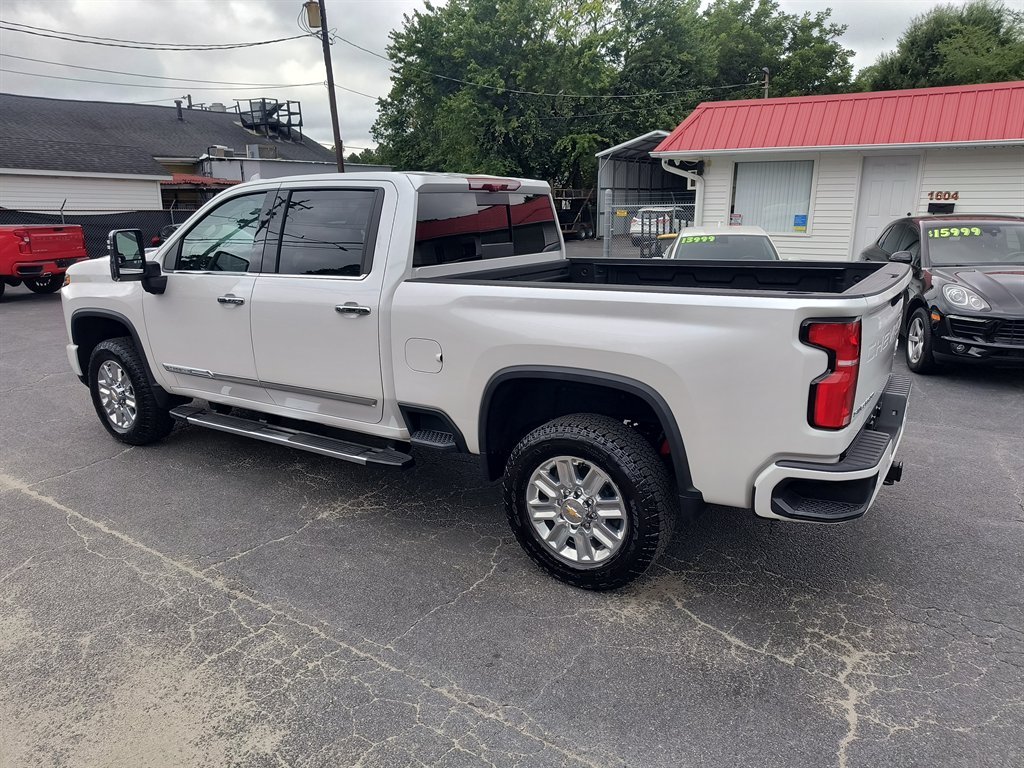 2025 Chevrolet Silverado 2500HD High Country photo 4