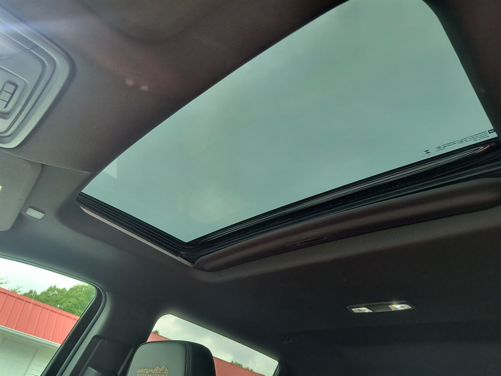 2025 Chevrolet Silverado 2500HD High Country photo 28