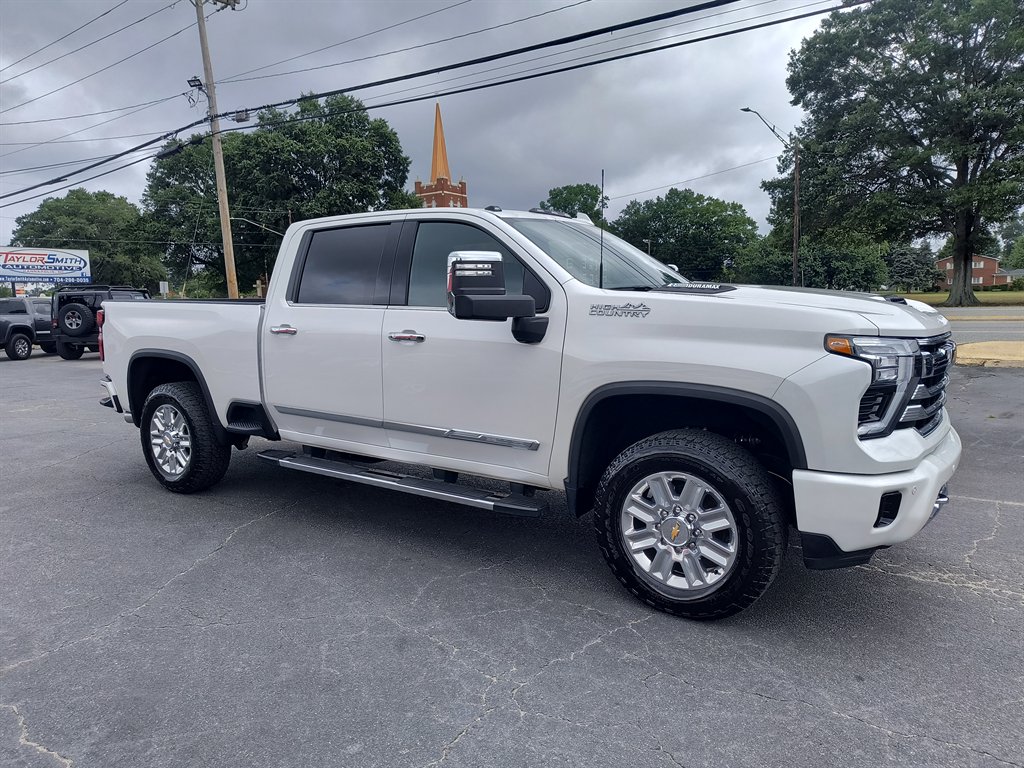 2025 Chevrolet Silverado 2500HD High Country photo 11