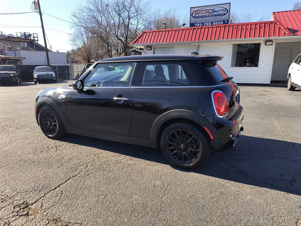 2019 MINI Hardtop - $13,999