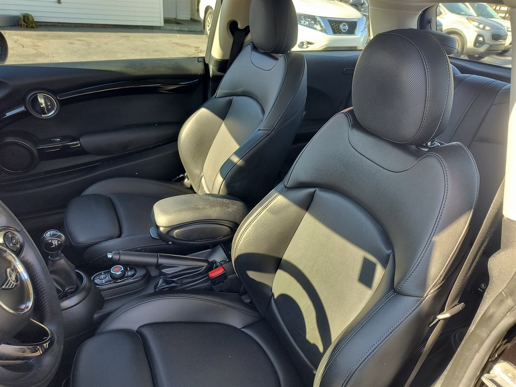 2019 MINI Hardtop - $13,999