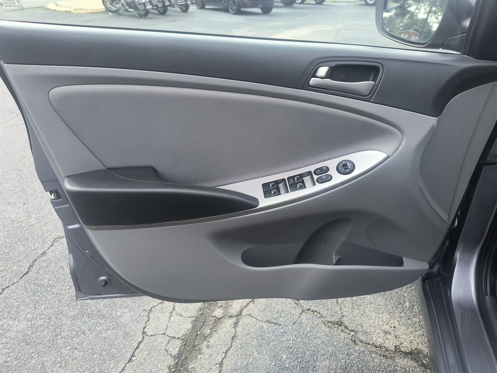 2016 Hyundai Accent - $6,999