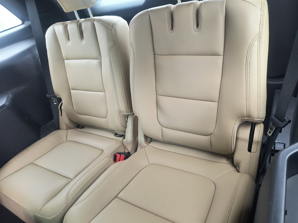2016 Ford Explorer - $8,999