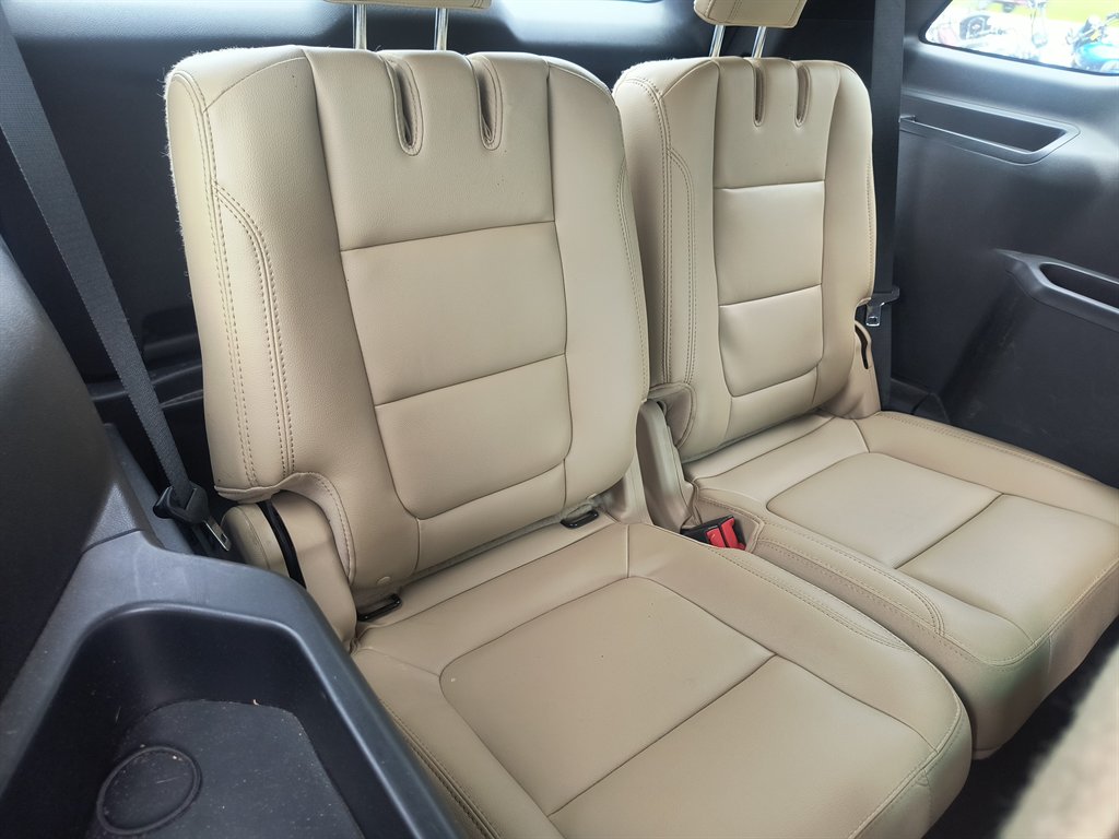 2016 Ford Explorer - $8,999