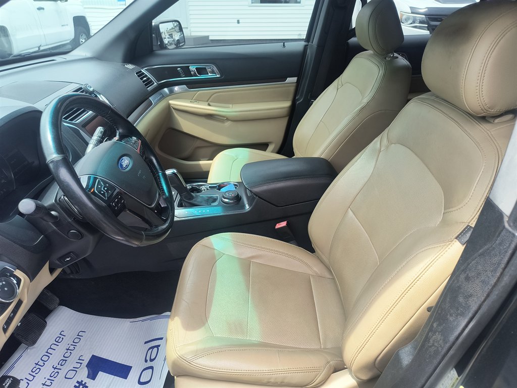 2016 Ford Explorer - $8,999