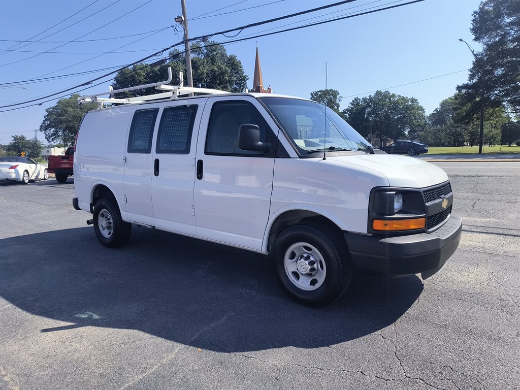 2015 Chevrolet Express - $10,999