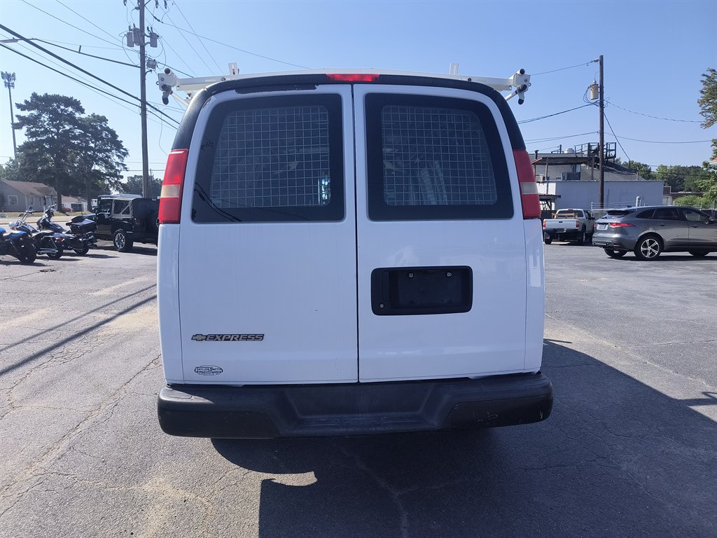 2015 Chevrolet Express - $10,999