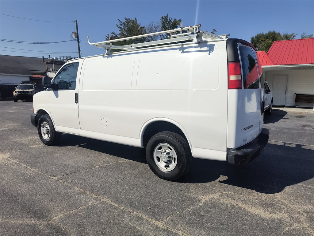 2015 Chevrolet Express - $10,999