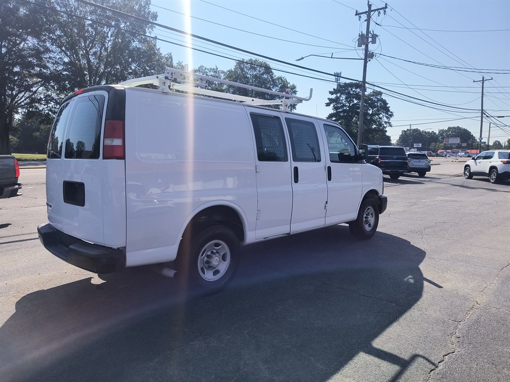 2015 Chevrolet Express - $10,999