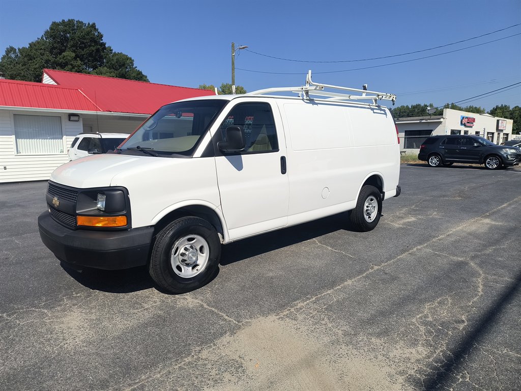 2015 Chevrolet Express - $10,999