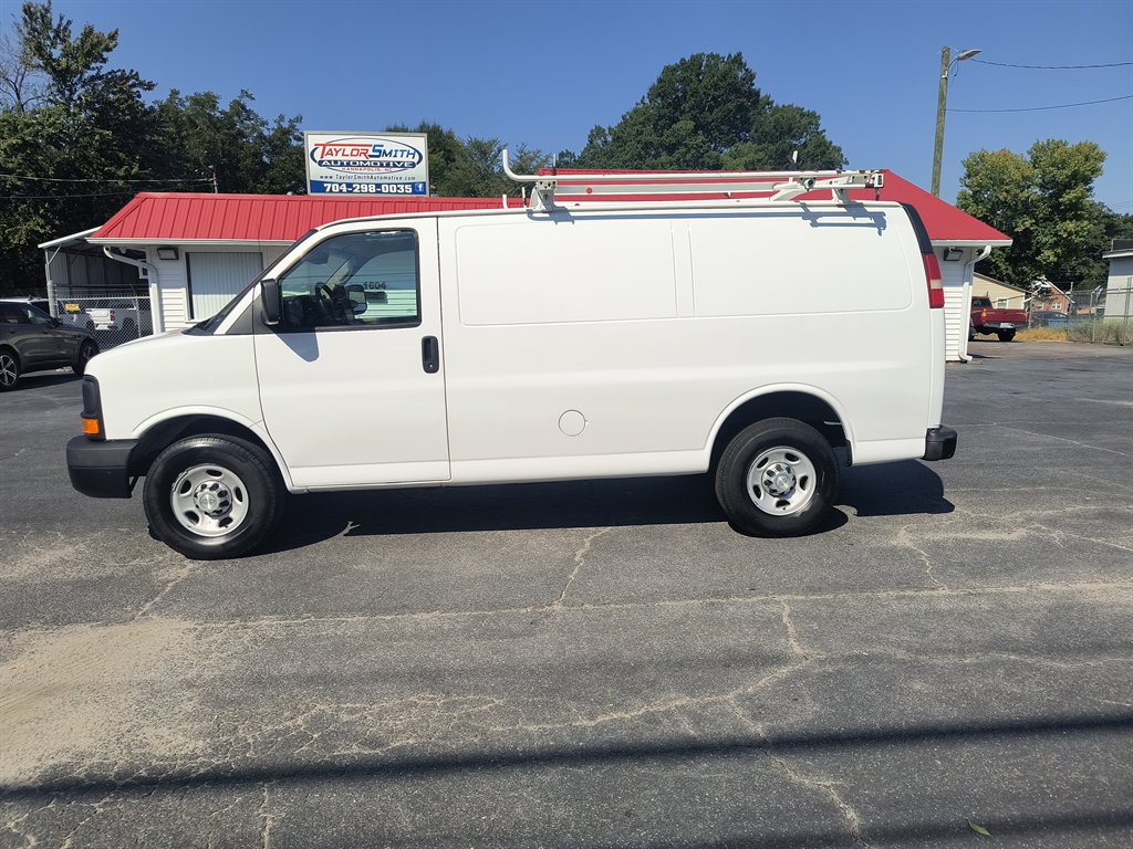 2015 Chevrolet Express - $10,999