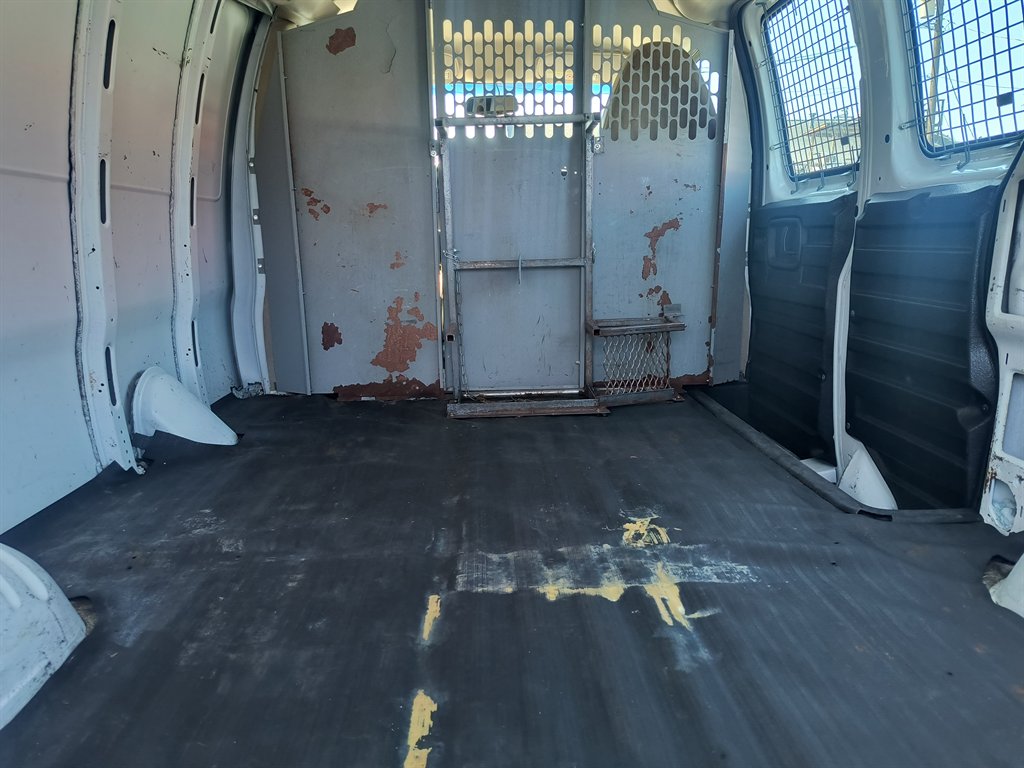 2015 Chevrolet Express - $10,999