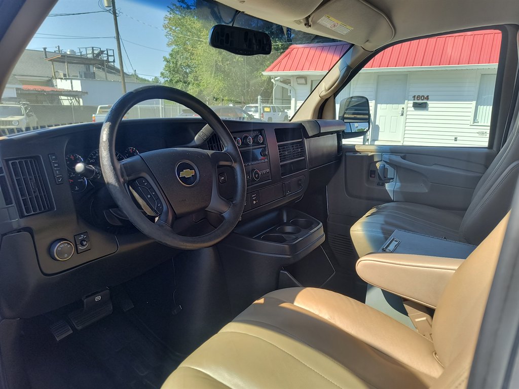 2015 Chevrolet Express - $10,999