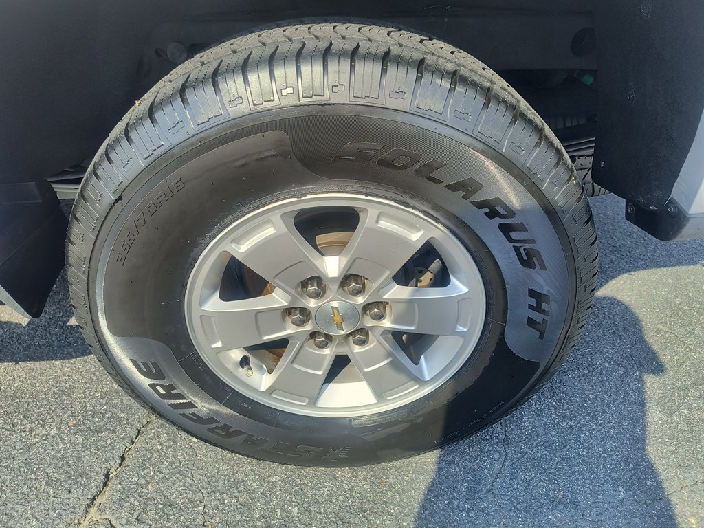 2017 Chevrolet Colorado - $14,500