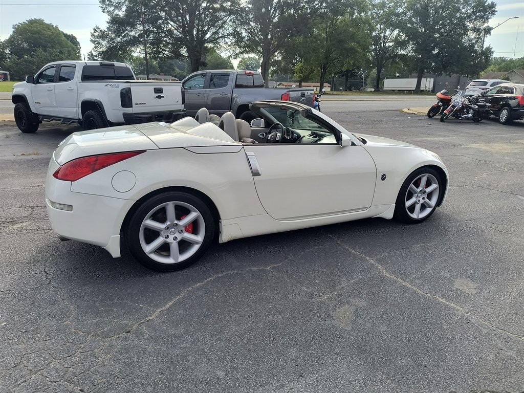 2005 Nissan 350Z - $7,999