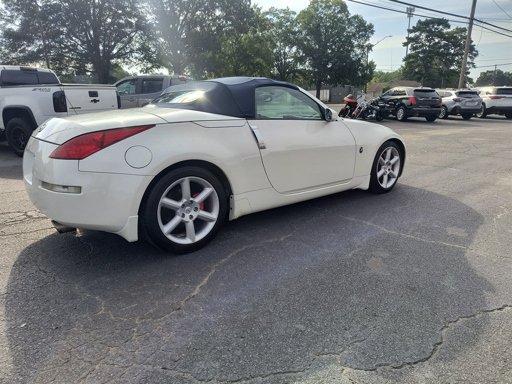 2005 Nissan 350Z - $7,999