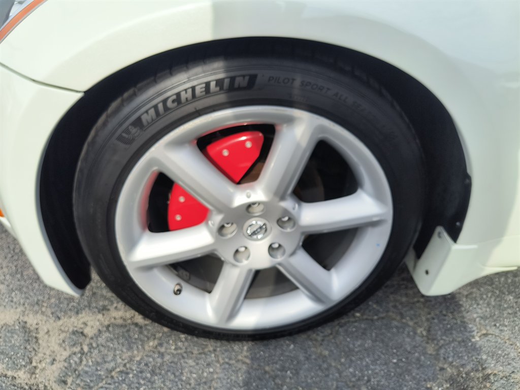 2005 Nissan 350Z - $7,999
