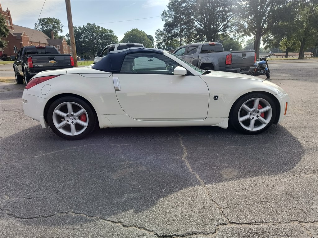 2005 Nissan 350Z - $7,999