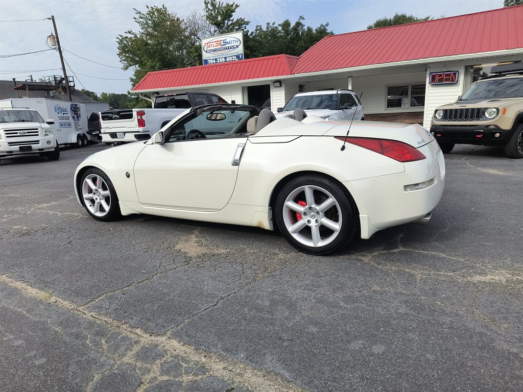 2005 Nissan 350Z - $7,999
