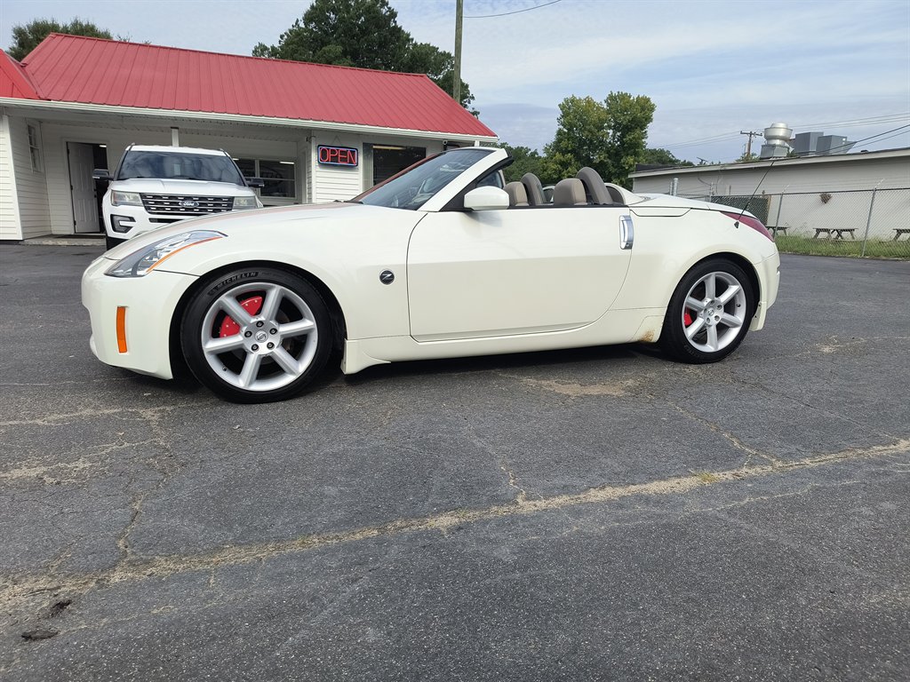 2005 Nissan 350Z - $7,999