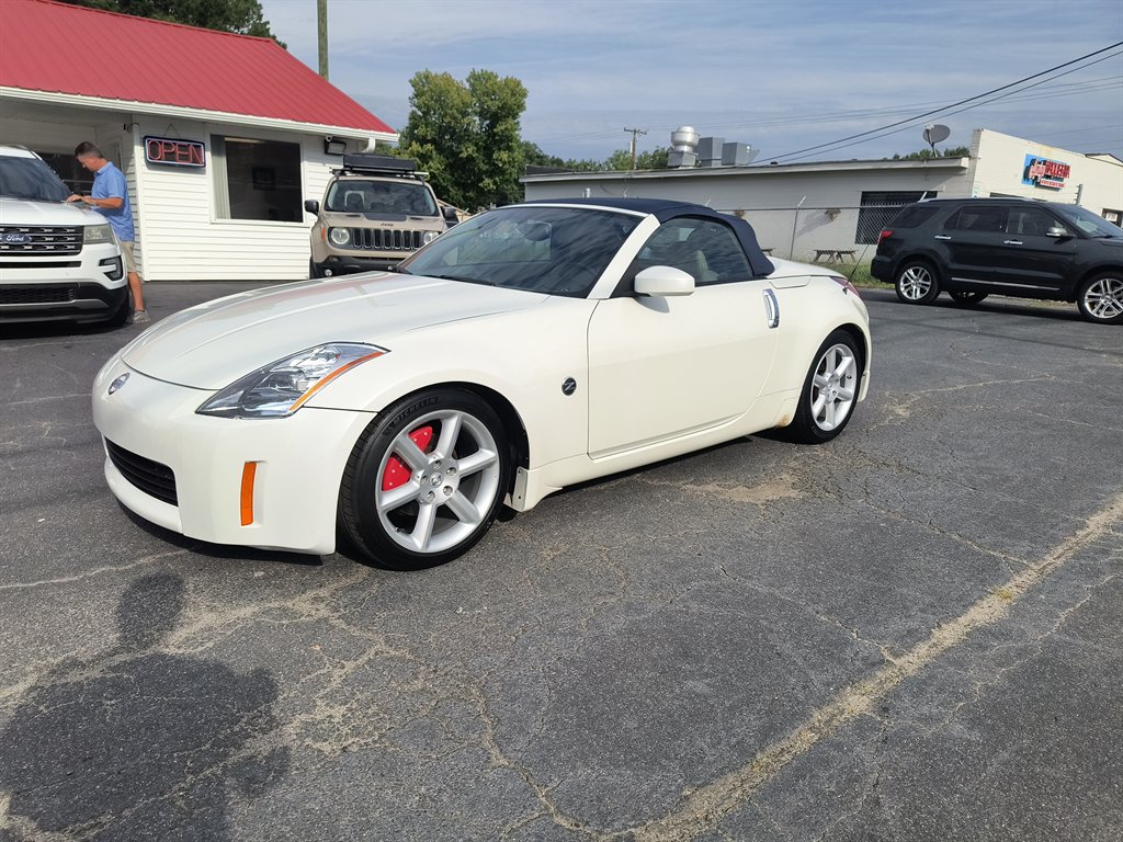 2005 Nissan 350Z - $7,999