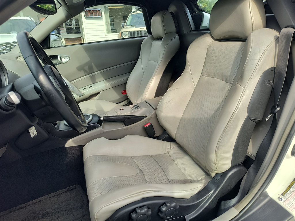 2005 Nissan 350Z - $7,999