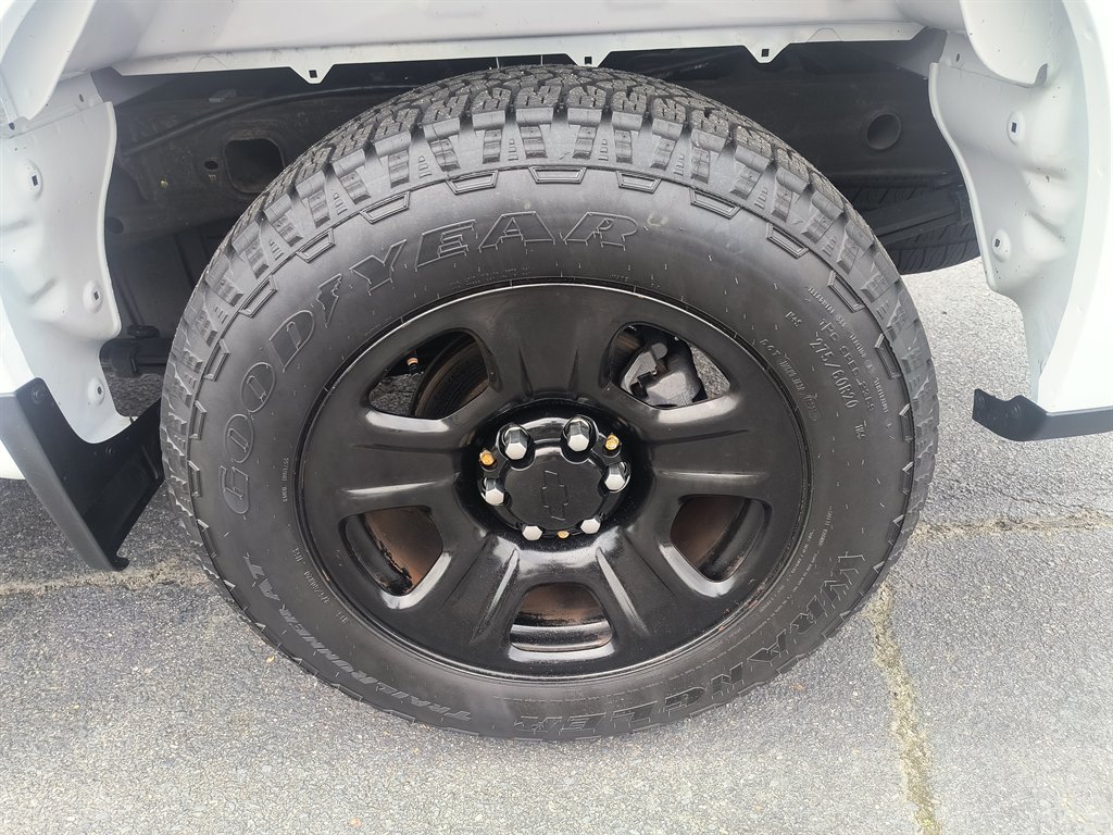 2021 Chevrolet Silverado - $26,999