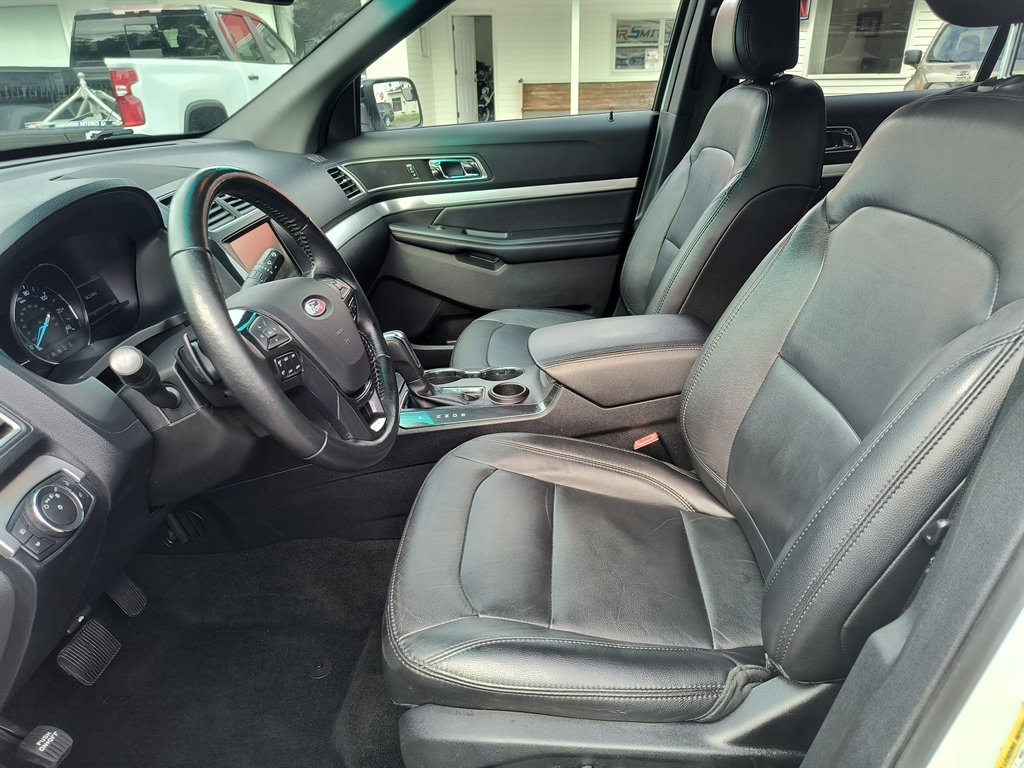2016 Ford Explorer - $9,999