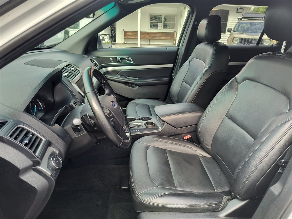 2016 Ford Explorer - $9,999