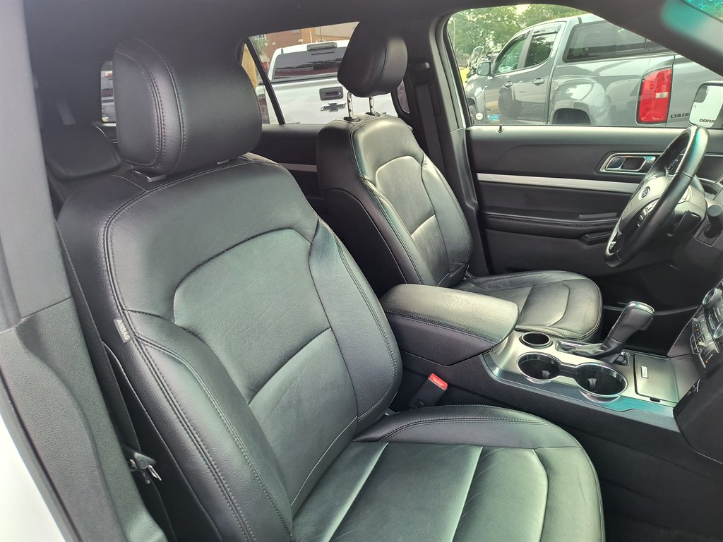 2016 Ford Explorer - $9,999