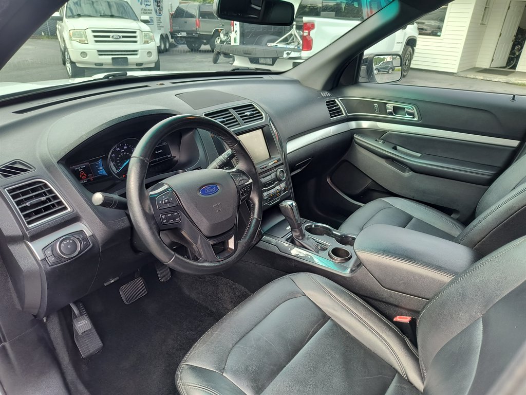2016 Ford Explorer - $9,999