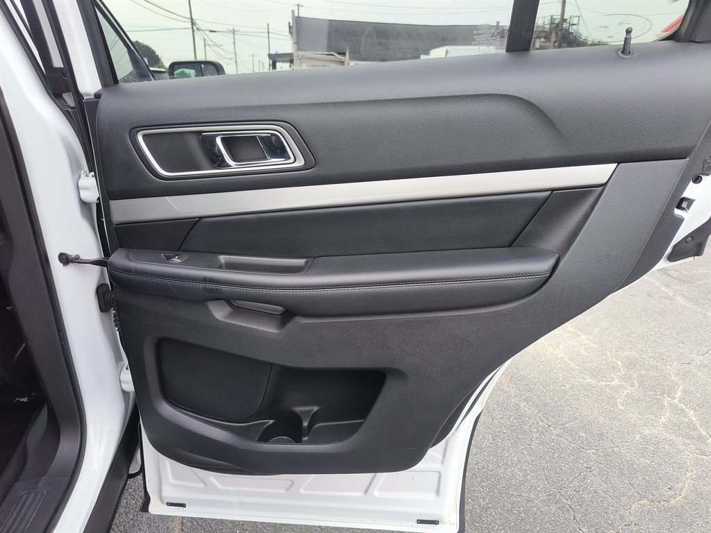 2016 Ford Explorer - $9,999