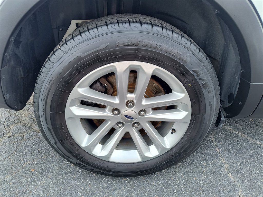 2016 Ford Explorer - $9,999