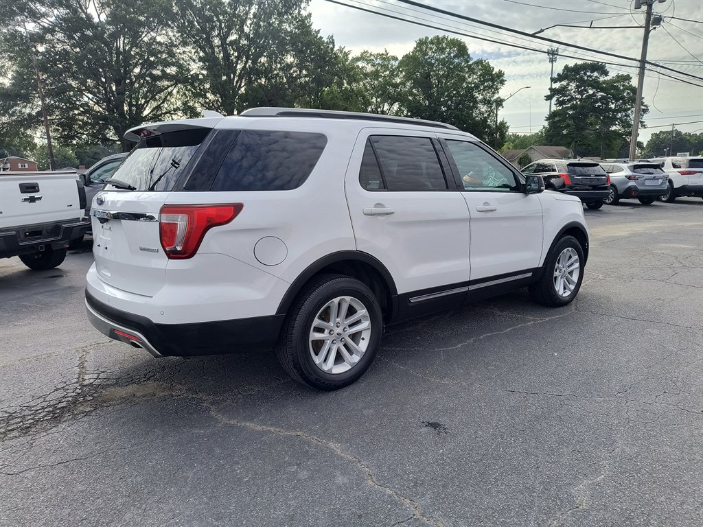 2016 Ford Explorer - $9,999