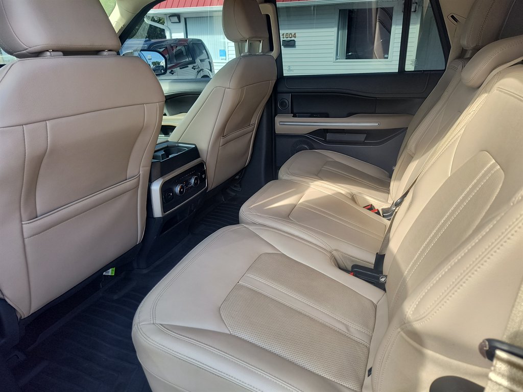 2022 Ford Expedition - $34,999
