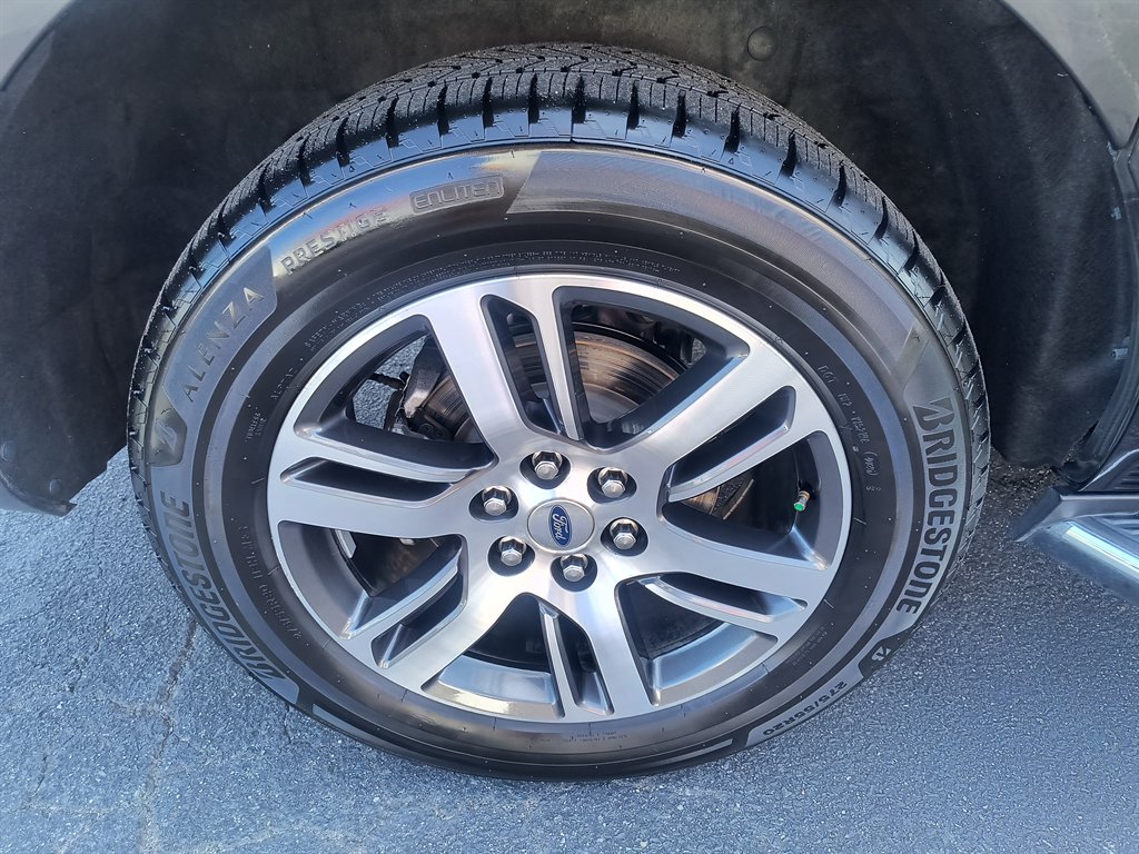 2022 Ford Expedition - $34,999